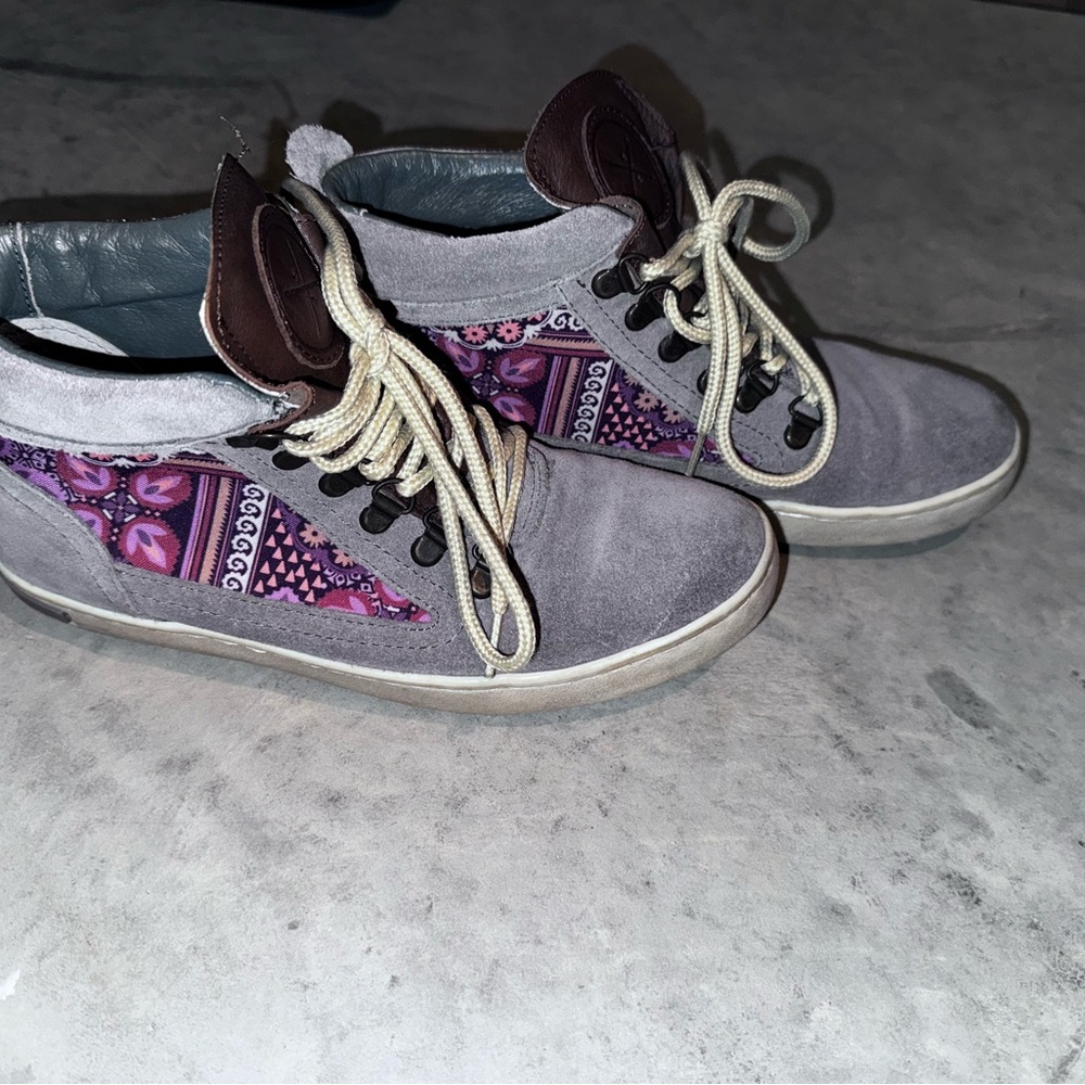 Inkkas Gray and Purple Patterned Sneakers